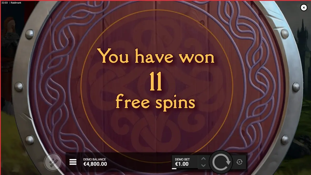 Visual imersivo e sombrio do jogo de slot Raidmark com temática Viking